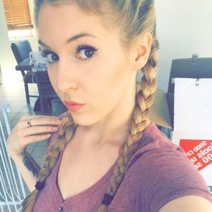 Meet your Posher, Katelynn